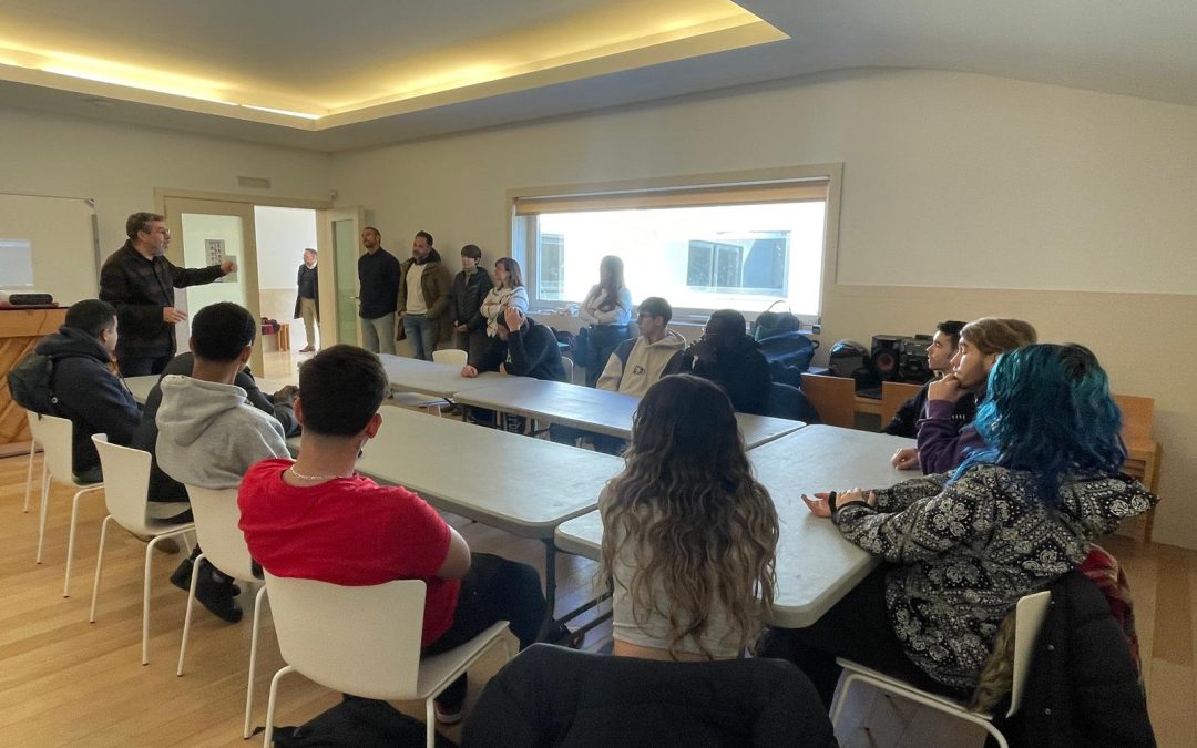 Presentació LPorjecte Singulars Logística i magatzem a LLiners